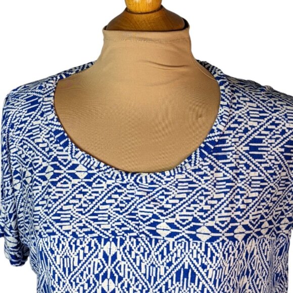 OLD NAVY Aztec Print Round Neck Short Sleeve T-Shirt Blue and White Size Medium - Picture 3 of 11